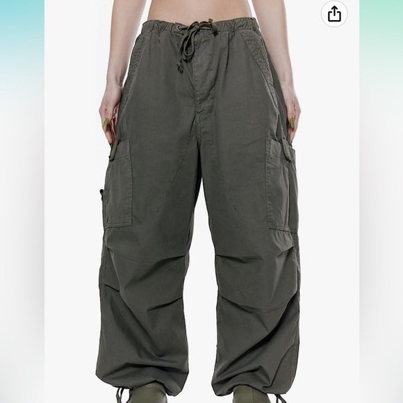 green cargos - Picture 2 of 4